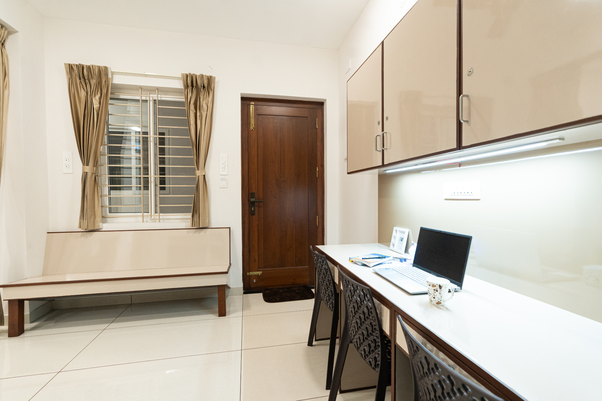 Private Study Room - Ladies hostel in Saravanampatti Coimbatore